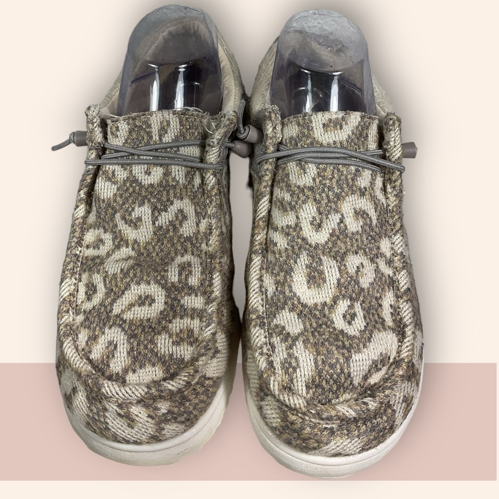 Crevo Women's Terry Sneakers Size 9 Grey Cheetah Print